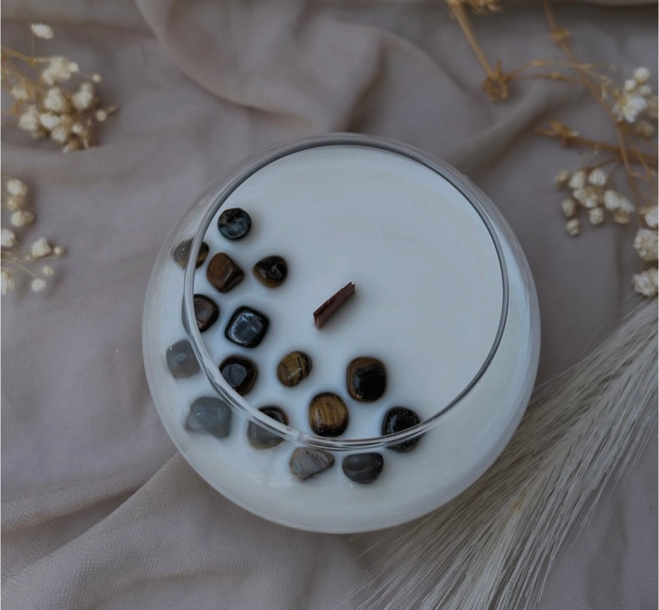 Vela aromática · Gemas decorativas